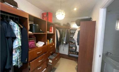 Alquiler de Casa remodelada en El Carmen-2 recámaras 4 baños.Cod-J267