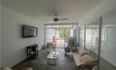 Alquiler de Casa remodelada en El Carmen-2 recámaras 4 baños.Cod-J267