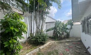 Alquiler de Casa remodelada en El Carmen-2 recámaras 4 baños.Cod-J267