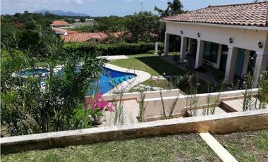 SEA CONFIABLE VENDE HERMOSA CASA CON CASA DE HUESPEDES