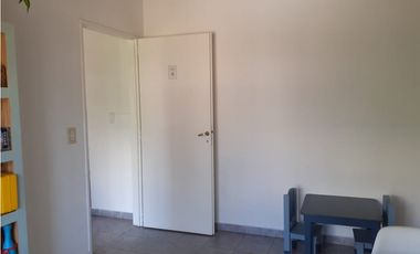 VIVIENDA EN VENTA CON LOCAL, OFICINA Y DEPOSITO
