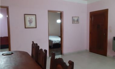VIVIENDA VENTA CON LOCALES LOMAS DE SAN ISIDRO