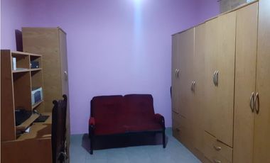 VIVIENDA VENTA CON LOCALES LOMAS DE SAN ISIDRO