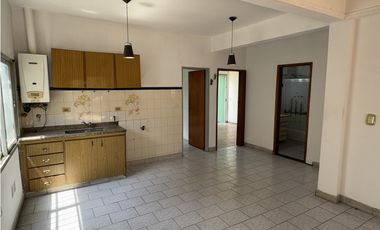 VENTA PH 4 AMB C BALCON TERRAZA. AV CASTAÑARES 4700. VILLA LUGANO CABA