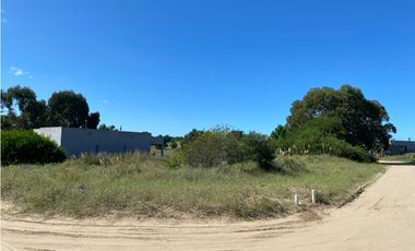 COSTA ESMERALDA - ECUESTRE 273 - LOTE EN VENTA