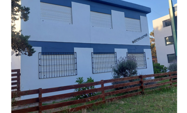 RETASADO DEPARTAMENTO EN PLANTA BAJA DE DOS AMBIENTES A METROS DEL MAR