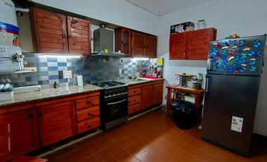 Casa 3 Ambientes Venta Guernica Parque amplio