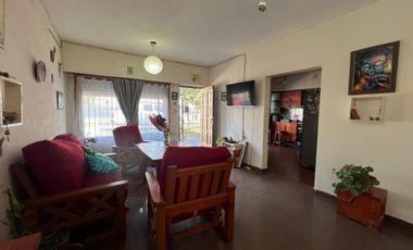 Casa 3 Ambientes Venta Guernica Parque amplio
