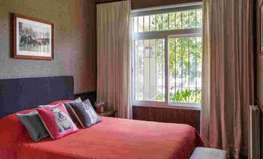 CASA CON PILETA, EN VENTA