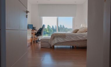 Casa en Venta San Benito  4 Dorm - a la Laguna