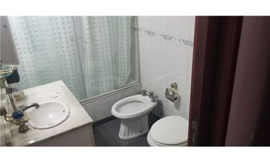 VENTA CASA 5 ambientes c/parque Florencio Varela