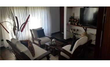 VENTA CASA 5 ambientes c/parque Florencio Varela