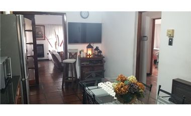 VENTA CASA 5 ambientes c/parque Florencio Varela