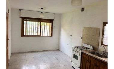 Casa doble 5 amb 2 flias Venta coch Jardín Quilmes