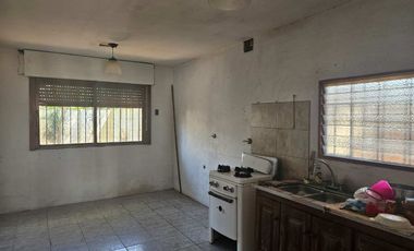 Casa doble 5 amb 2 flias Venta coch Jardín Quilmes