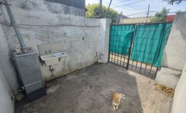 Casa 1 ambiente c/ coch  APTO BANCO todos los serv