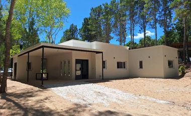 CASA EN CONSTRUCCION DE 5 AMBIENTES EN VILLAROBLES