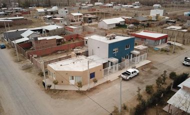 VENTA COMPLEJO CASAS Y LOCAL COMERCIAL