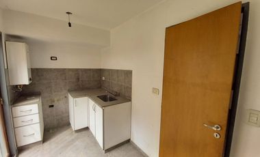 Venta Duplex 3 ambientes con cochera y terraza