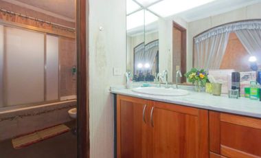 VENTA CASA 5 AMB. PILETA COCHERA JARDÍN SAN ISIDRO