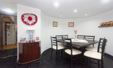 VENTA CASA 5 AMB. PILETA COCHERA JARDÍN SAN ISIDRO