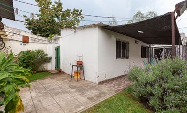VENTA CASA 3 AMB EN CASEROS -PERMUTA-