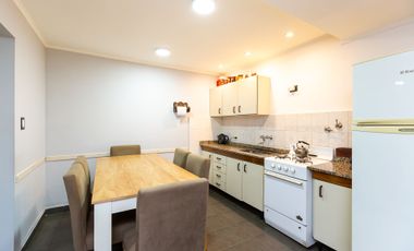 VENTA CASA 3 AMB EN CASEROS -PERMUTA-