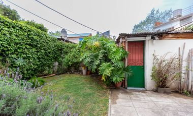 VENTA CASA 3 AMB EN CASEROS -PERMUTA-