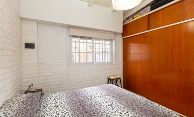 VENTA CASA 3 AMB EN CASEROS -PERMUTA-