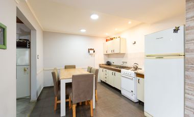 VENTA CASA 3 AMB EN CASEROS -PERMUTA-