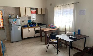 SE VENDEN 2 DPTOS. DE 2 DORM. C/U Y GALPON