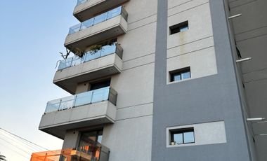 VENTA DEPTO 2 AMBIENTES MORENO COCHERA CATEGORIA