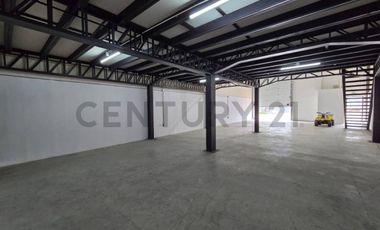 Venta de Bodega con Mezzanine – Almax 3, Vía a Samborondón