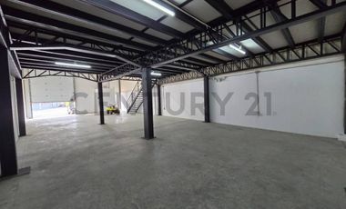 Venta de Bodega con Mezzanine – Almax 3, Vía a Samborondón