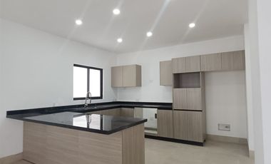 CASA EN VENTA EN CUMBRES ELITE PREMIER