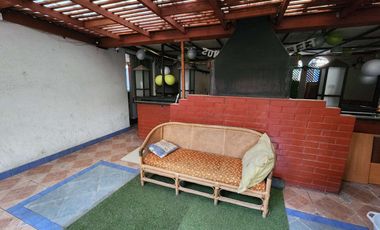 Cómoda y funcional casa, en excelente estado de conservación