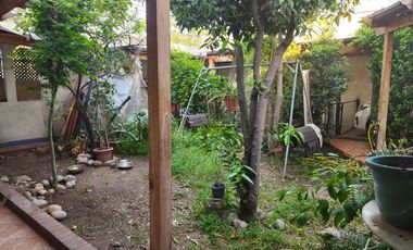 Cómoda y funcional casa, en excelente estado de conservación
