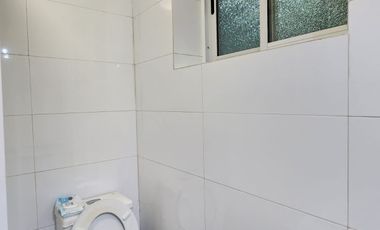 Cómoda y funcional casa, en excelente estado de conservación