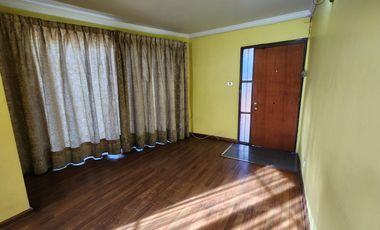 Cómoda y funcional casa, en excelente estado de conservación