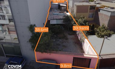 En Venta Casa como Terreno en Cayma - a Pasos de la Av. Ejercito