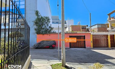 En Venta Casa como Terreno en Cayma - a Pasos de la Av. Ejercito