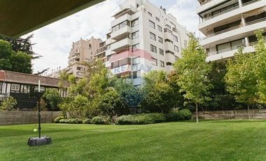 Moderno y luminoso duplex en Vitacura