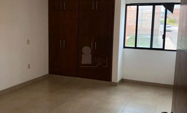 Departamento en Renta en El Refugio, Lagos de Morenoi, Jal. con estacionamiento cerrado