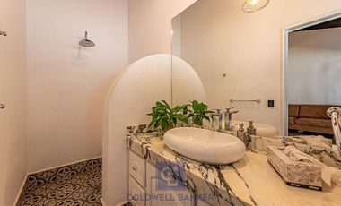 Precioso conjunto de 3 casas con capilla en Malinalco