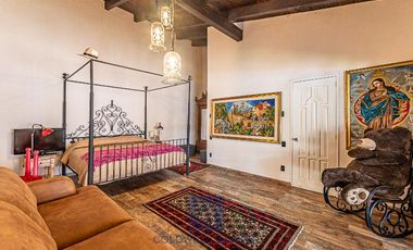 Precioso conjunto de 3 casas con capilla en Malinalco