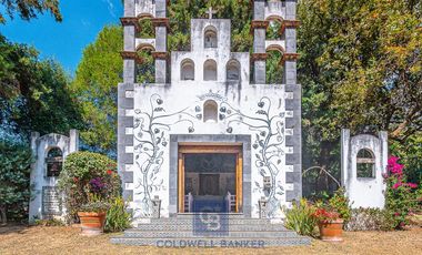 Precioso conjunto de 3 casas con capilla en Malinalco