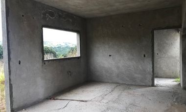 Terreno en VENTA de 510m2 con construcción en planta baja - Haras La Joya