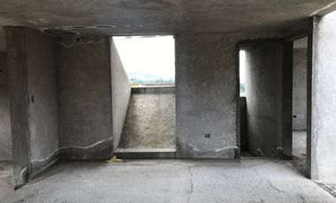 Terreno en VENTA de 510m2 con construcción en planta baja - Haras La Joya