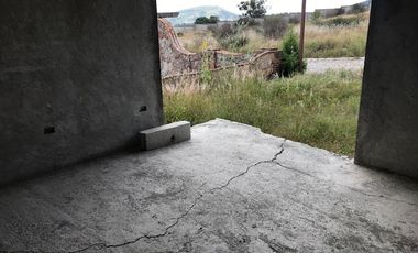 Terreno en VENTA de 510m2 con construcción en planta baja - Haras La Joya