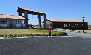 Terreno en VENTA de 510m2 con construcción en planta baja - Haras La Joya